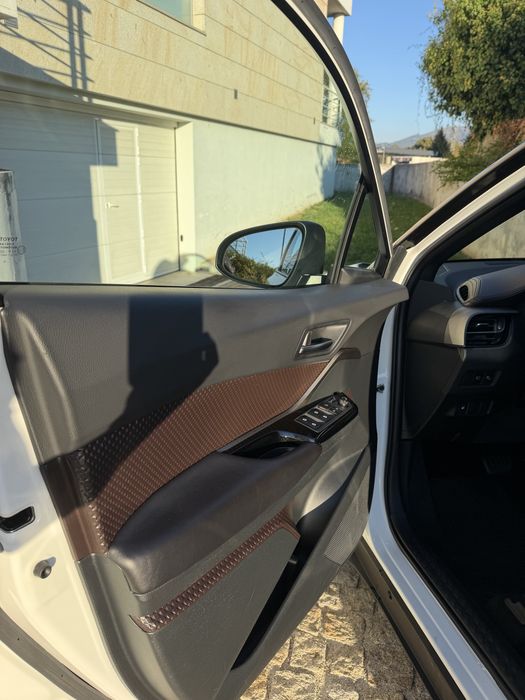Toyota CHR 1.8 hibrido — photo 5