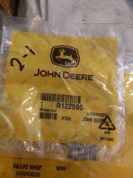 Запчастини  John Deere к двигуна
