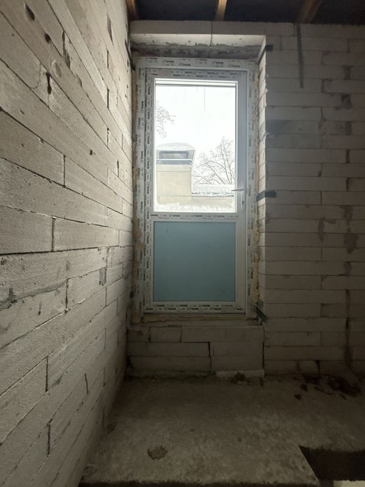 Таунхаус під єОселю з терасою на даху. Локація топ!