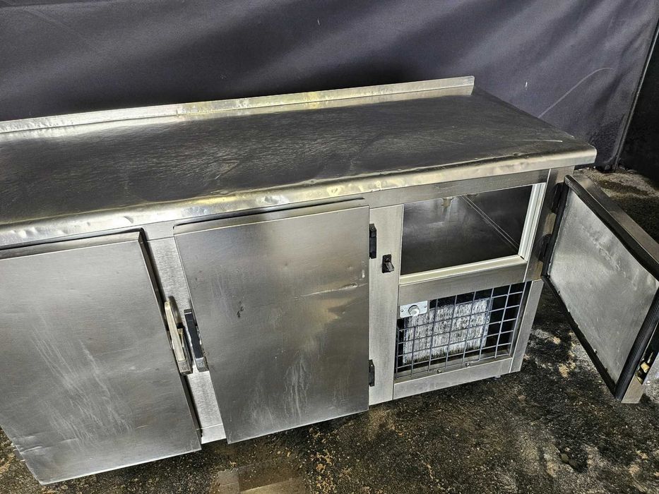 Bancada refrigerada em inox