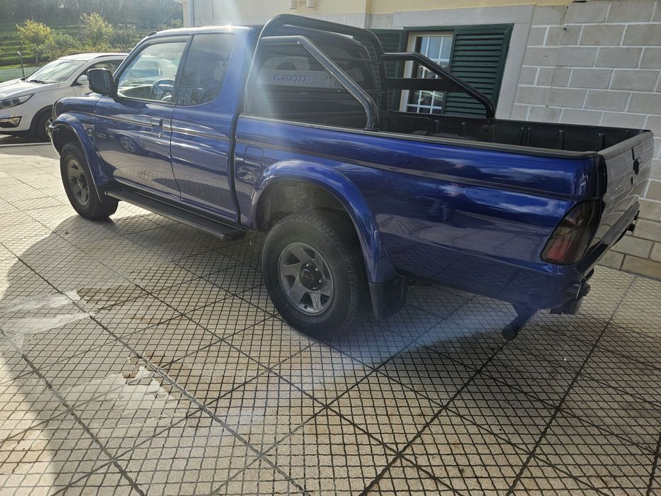 Mitsubishi l200 em excelente estado