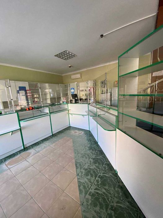 Продам приміщення смт Володарка