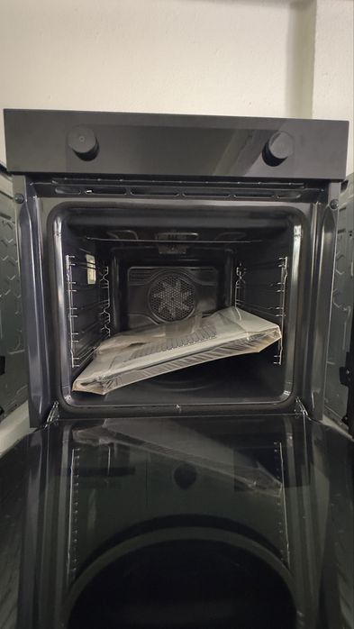 Forno Pirolítico Smeg SFP6201TB Musa de 60 cm - Preto
