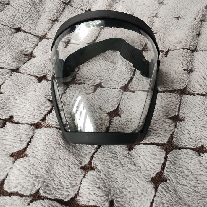 Maska ochronna na twarz