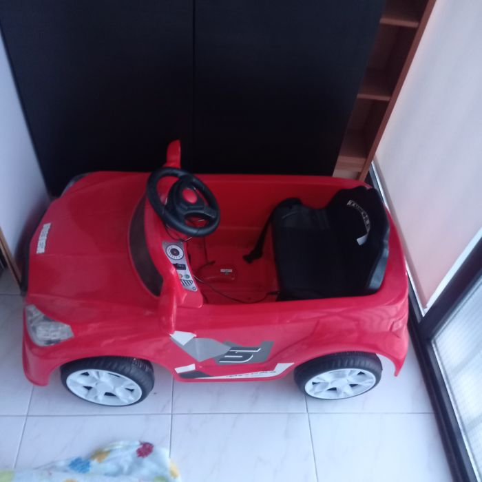 Electric Car for Sightseeing488023545306818561