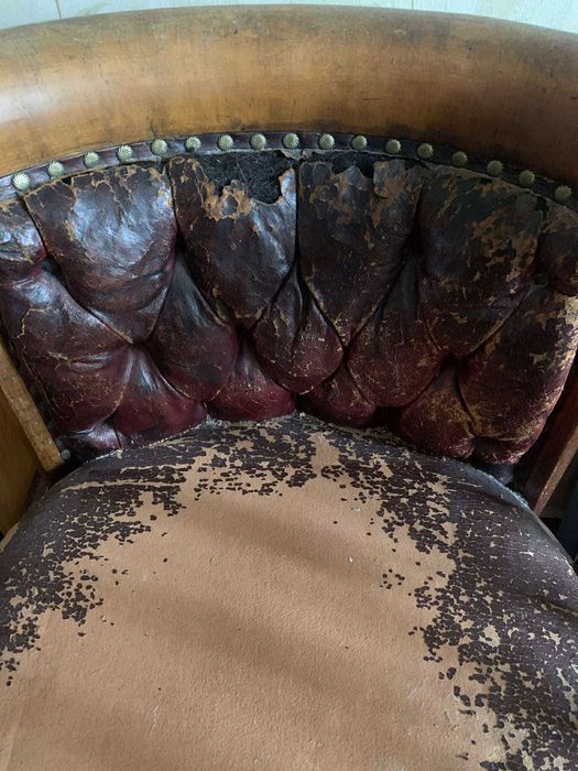 Старовинне крісло фірми Jacob & Josef Kohn (кін 19 сторіч)