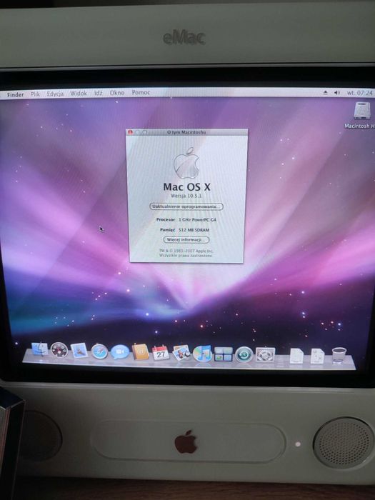 Komputer Apple eMac PowerPC G4 1Ghz 40GB 512 RAM ATI Radeon 7500