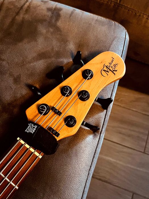 Baixo 5 cordas Jazz Bass Custom Collection Element 5r