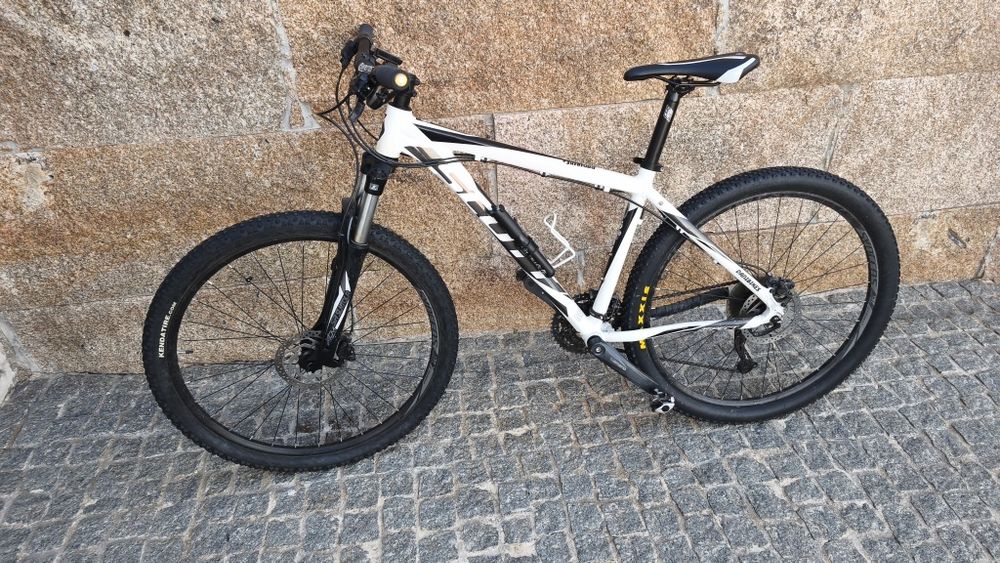 Bicicleta de Montanha SCOTT Aspect – bom Estado!