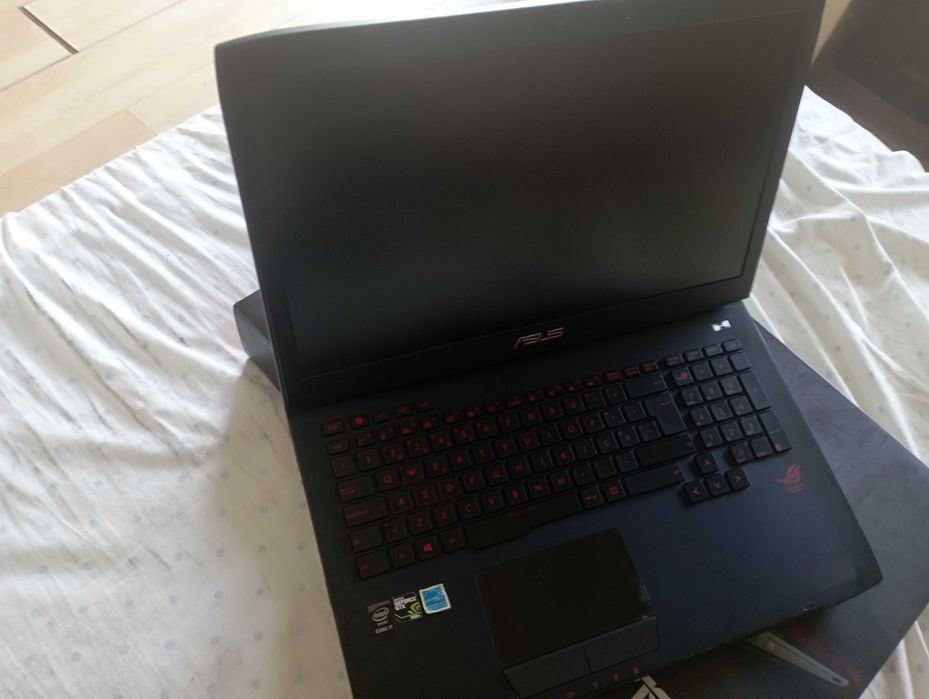 Portátil ASUS ROG