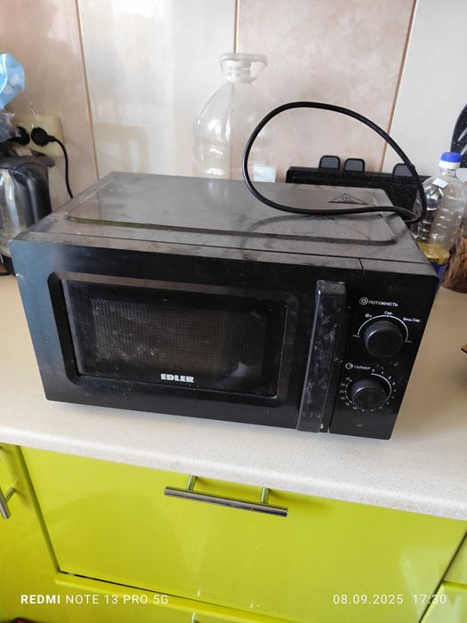 Мікрохвильова піч