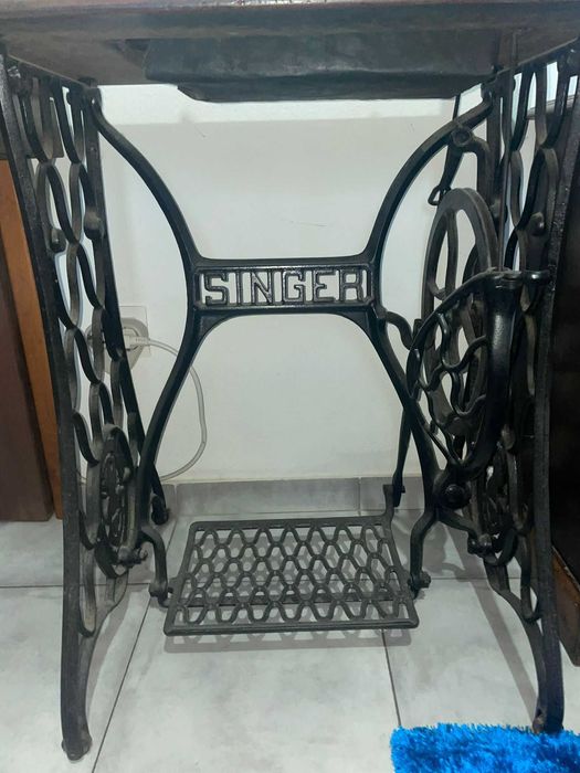 Máquina de Costura da SINGER