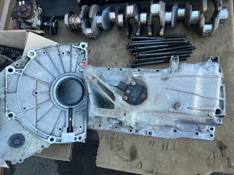 Головка BMW X5 E70 F10 N57 N57D30A Поршень Шатун Поддон ТНВД Коленвал