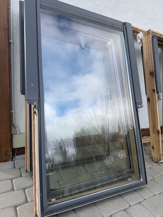 Okna dachowe o wymiarze 118 x78 cm