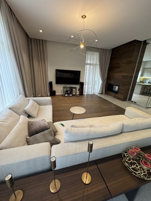 Современный просторный дом у моря!