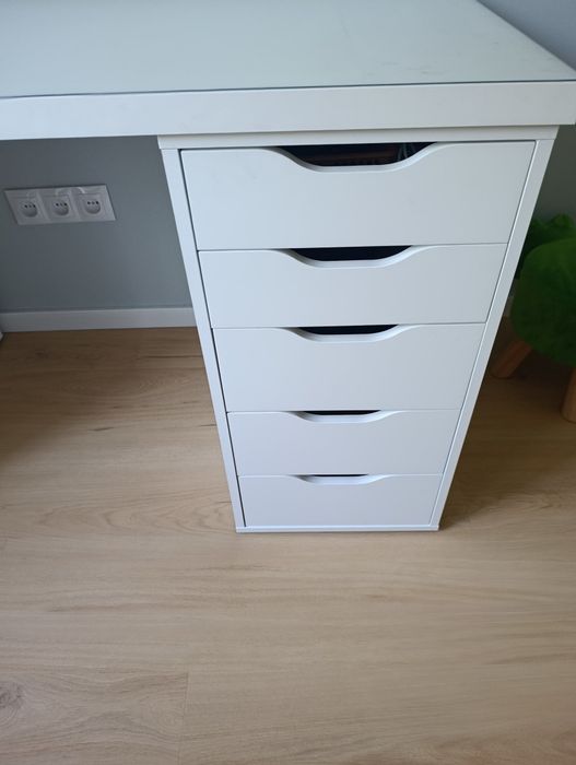 Biurko 140x60, stan bdb