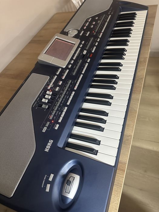 Korg PA800 синтезатор