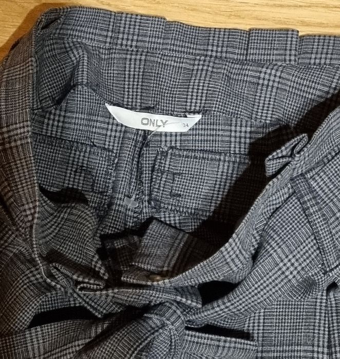 Spodnie w kratę ONLY r.34