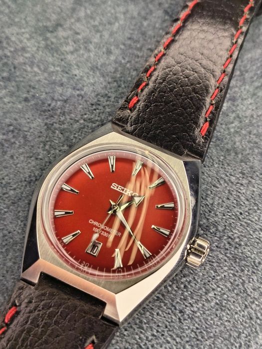 Seiko Red Vertex mod, wyjątkowo oryginalny rzemieślnikczy pasek