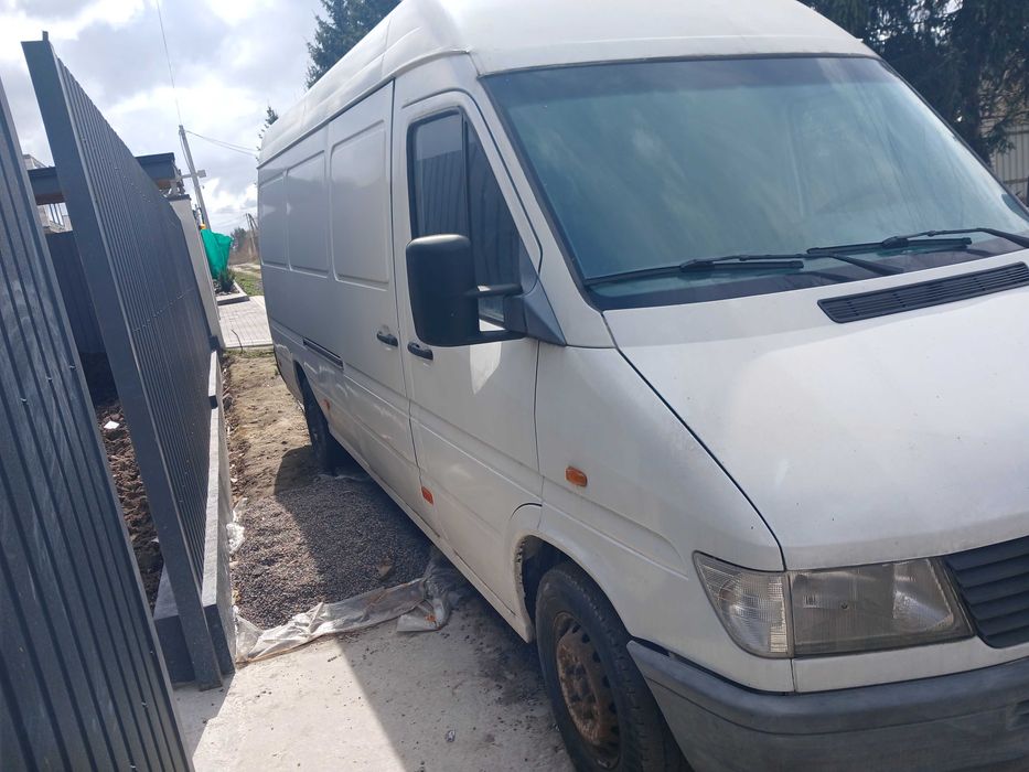 Мерседес спрінтер