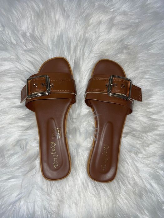 Brązowe klapki - 42