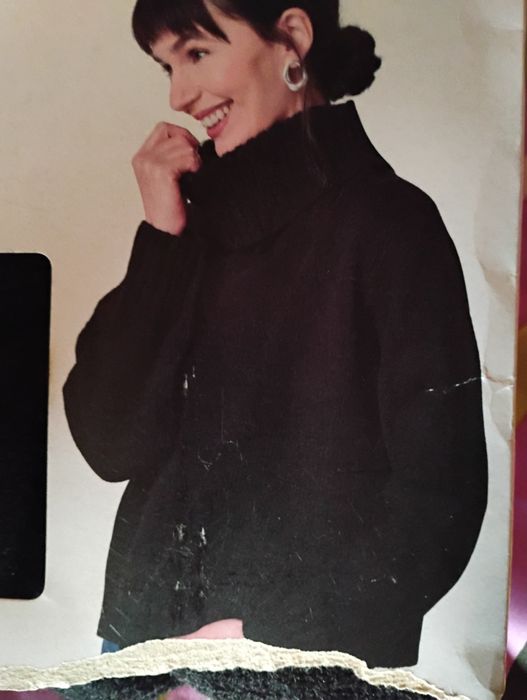 Czarny damski ciepły sweter -golf