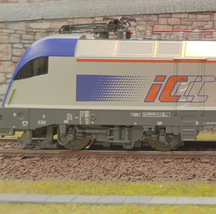 PIKO H0 (57844) - Lokomotywa elektryczna "Taurus" BR 183 Husarz PKP IC