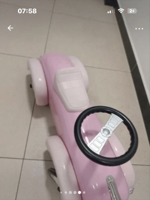 Chodzik dla dziecka samochodzik