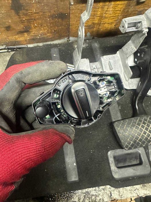 Переключатель света фар на "торпедо" AUDI Q5 8RB