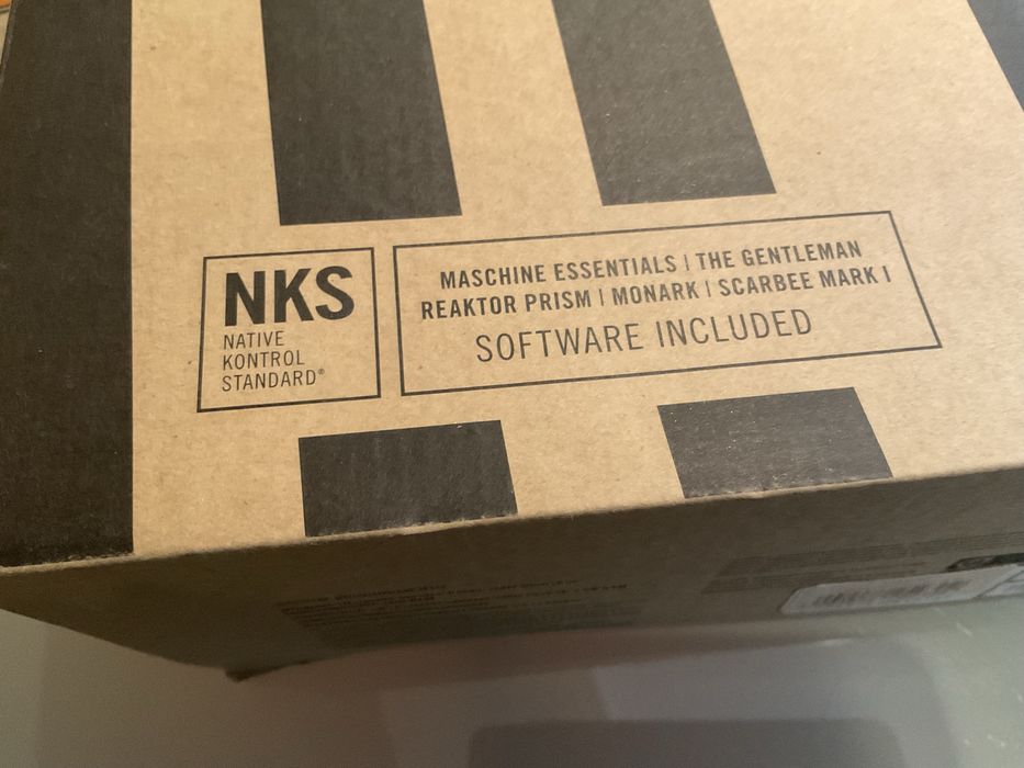 Komplete Kontrol A25