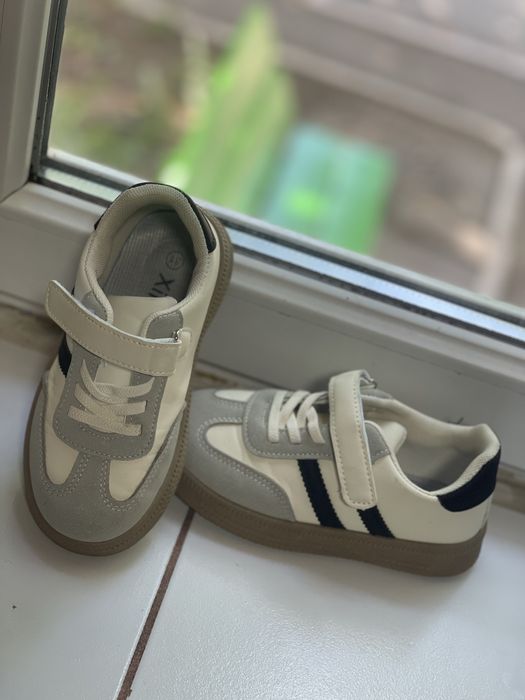 Кросівки на хлопчика в новому стані