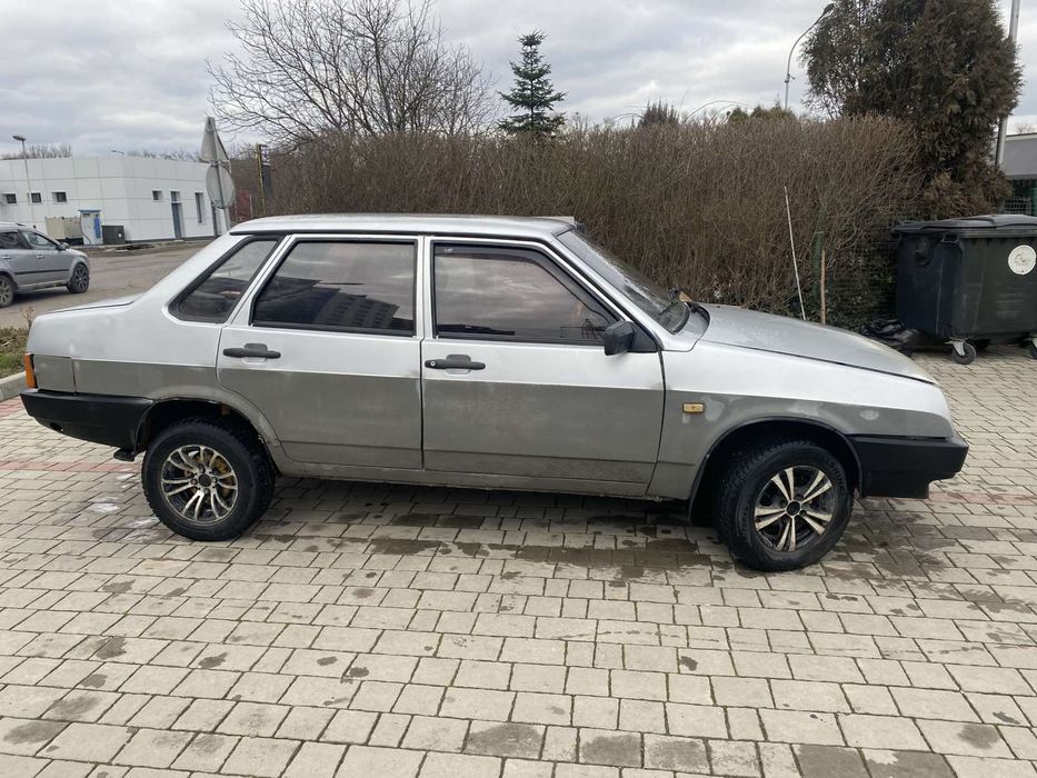 ВАЗ 21099 1'5 бензин