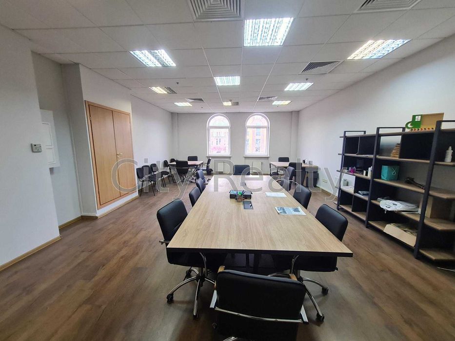 Офіс 152 м.кв. вул. Верхній Вал 4А Поділ метро Контрактова площа Без%