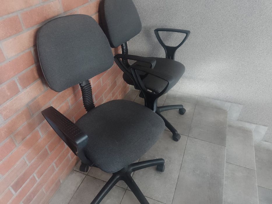 Krzeslo obrotowe biurowe szkolne