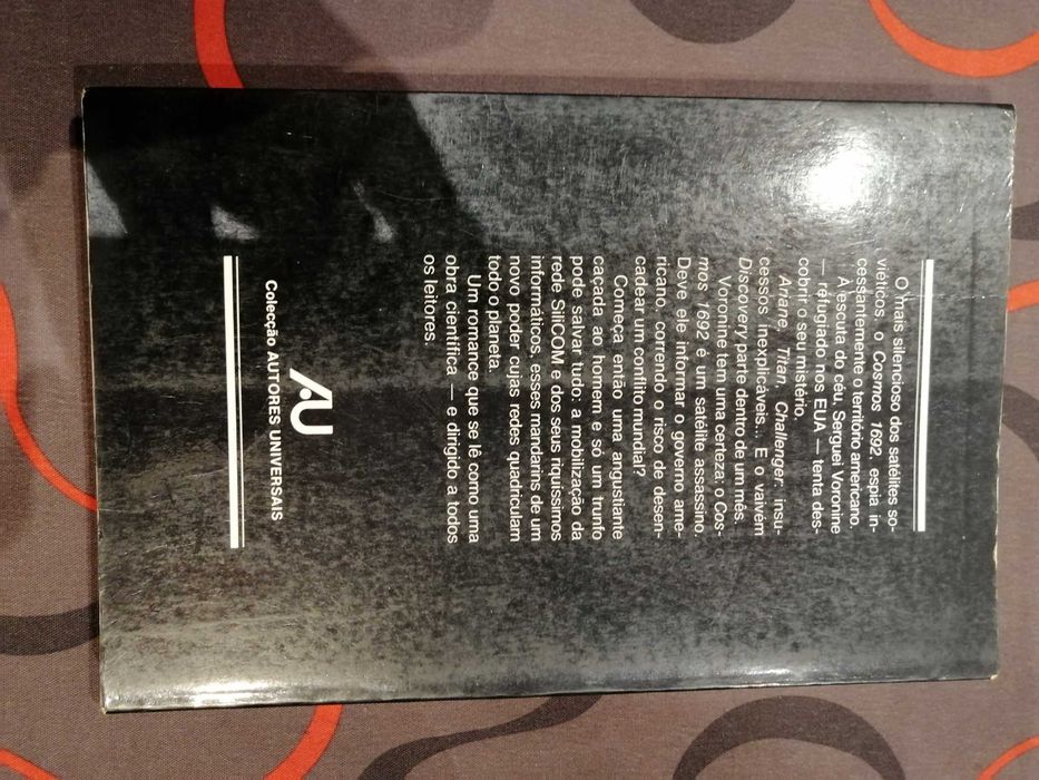 Livro O Satélite Espião