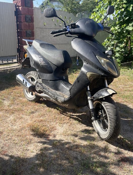 Продам скутер  150кубів на ходу