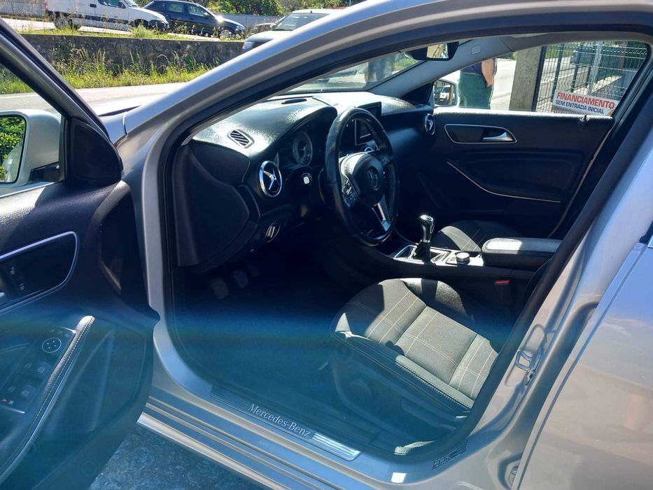 MERCEDES-BENZ A200 CDI URBAN 2013