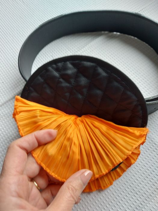 2 em 1 - Lindo Adorno para Festas + Pochete.