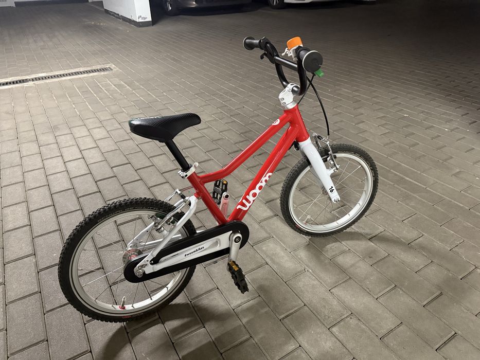 Rower Woom 3 czerwony ze stopką