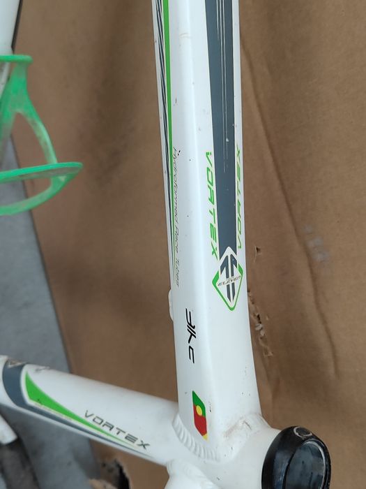 Quadro Eleven alumínio 29er