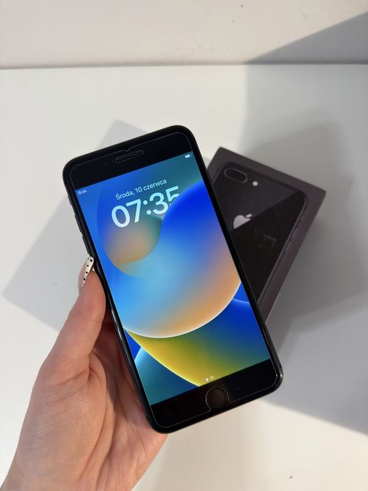 iPhone 8 plus space gray 64 gb stan idealny