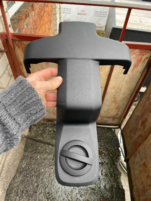 VOLVO C30 кришка захист пластик запаски компрессора 30748341, 30748340