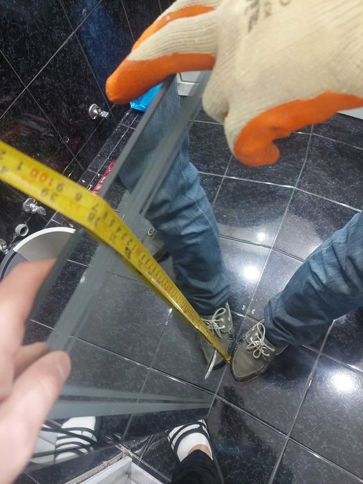 Lavatório e Pedra  e Resguardo de Vidro