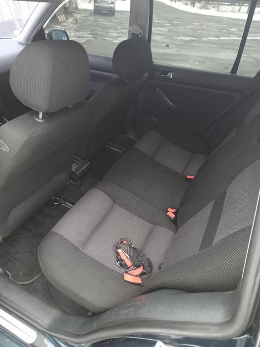 Продам гольф універсал 1.6