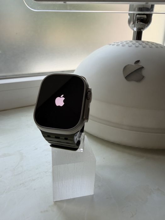 Apple Watch Ultra 2 49mm GPS+LTE Titanium Case