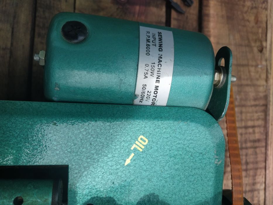 Продам оверлок GN1-2D