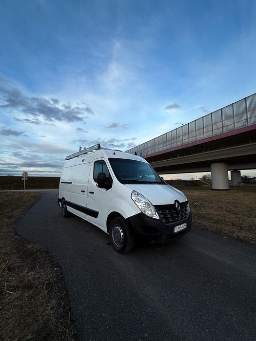 Wynajem busa Renault Master