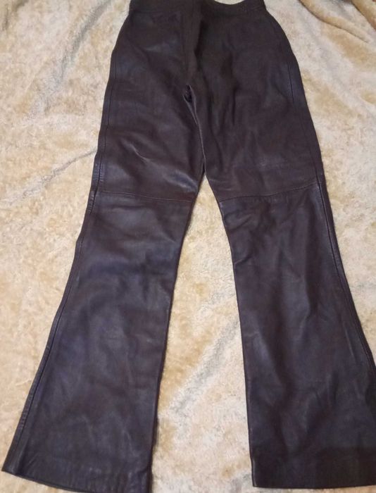 Conjunto de casaco e calças cabedal vintage