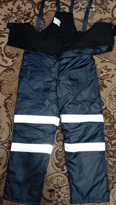 Продам спецкостюм (зимний)