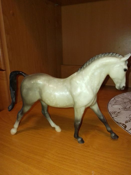 Лошадь фирмы Бреер